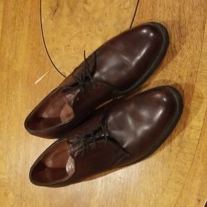 Mens oxford leather shoes by E. T. wright. VERY WELL MADE 10 1/2 B
